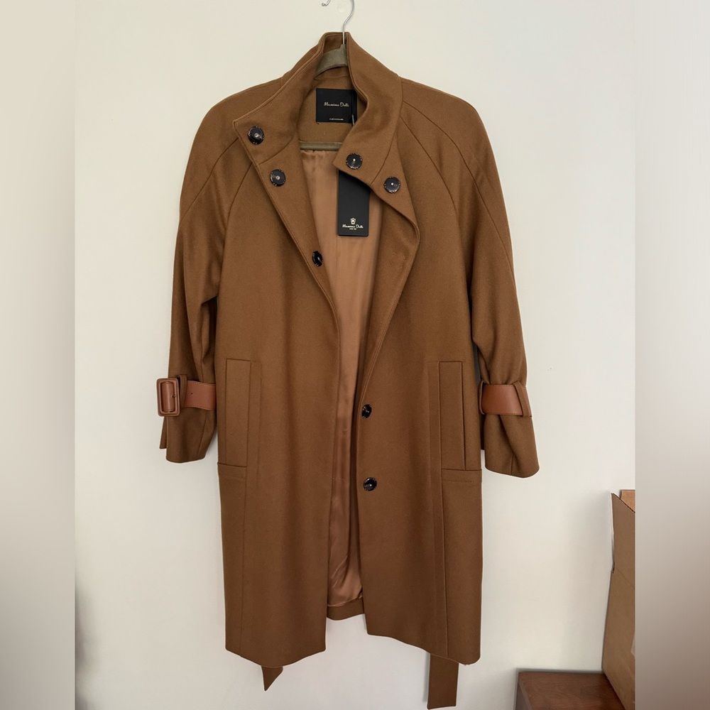 NWT Massimo Dutti wool coat, belted.